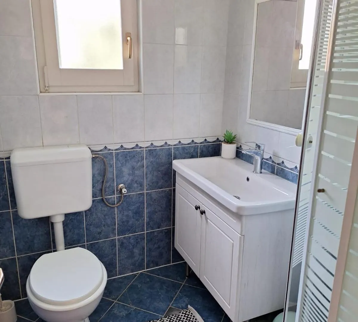 Robinson House Cvita Tkon 0*,  Kroatië